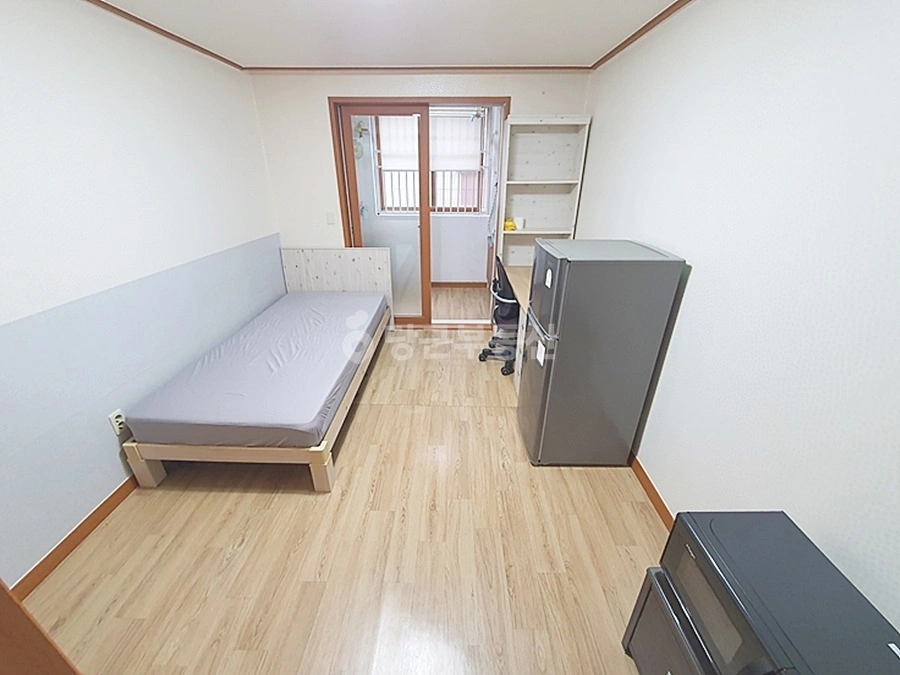 부산광역시 금정구 장전동 원룸 사진 1