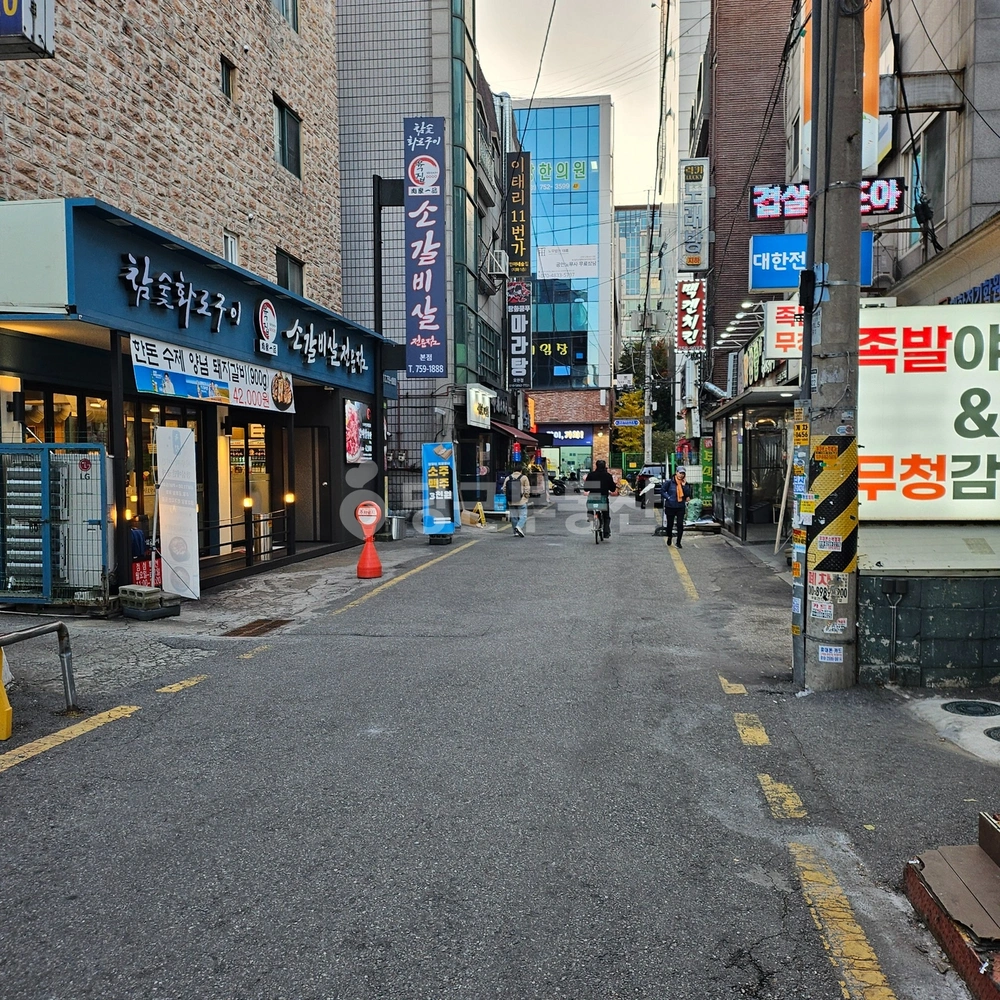 경기도 성남시 중원구 성남동 상가 사진 1