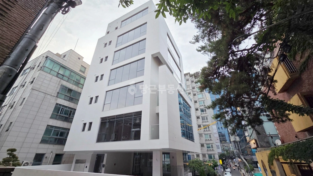 서울특별시 강남구 역삼동 건물 사진 1