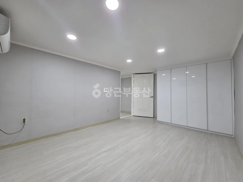 서울특별시 강남구 논현동 원룸 사진 1