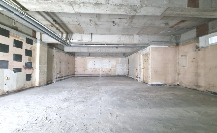 서울특별시 강남구 논현동 상가 사진 1