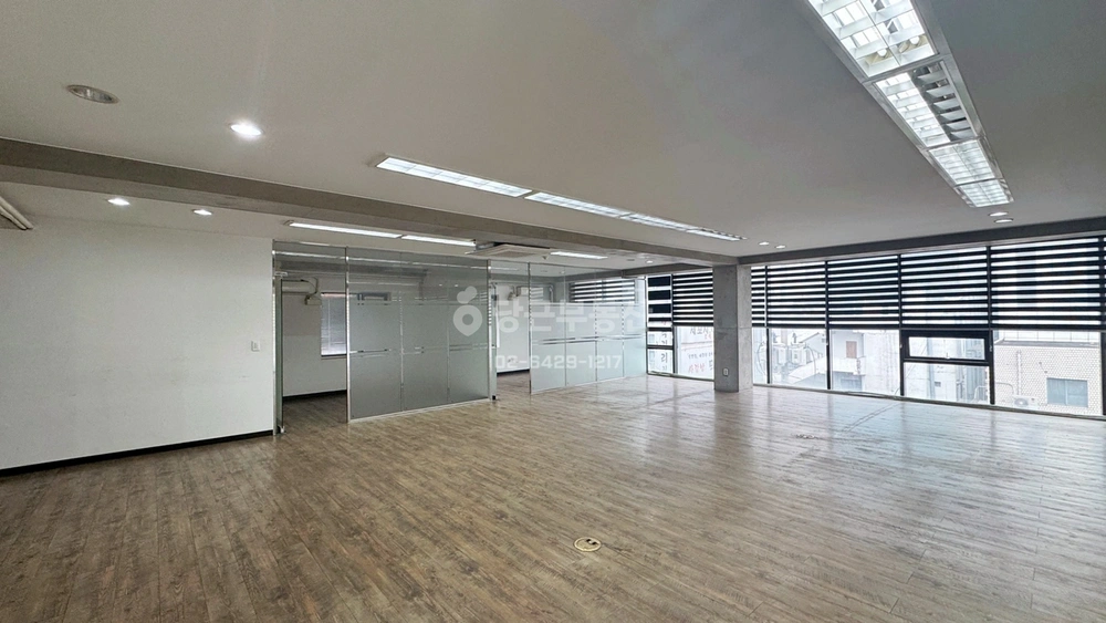 서울특별시 강남구 논현동 사무실 사진 1