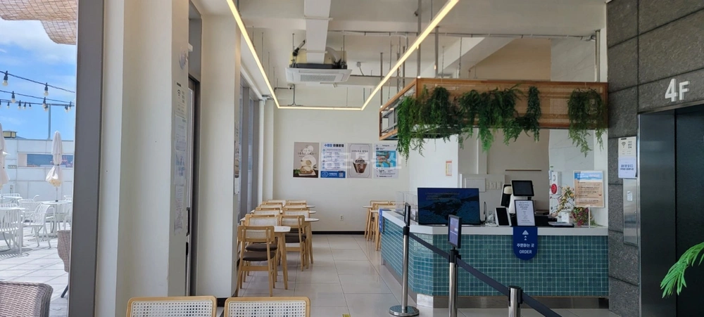 경상남도 창원시 진해구 용원동 건물 사진 1