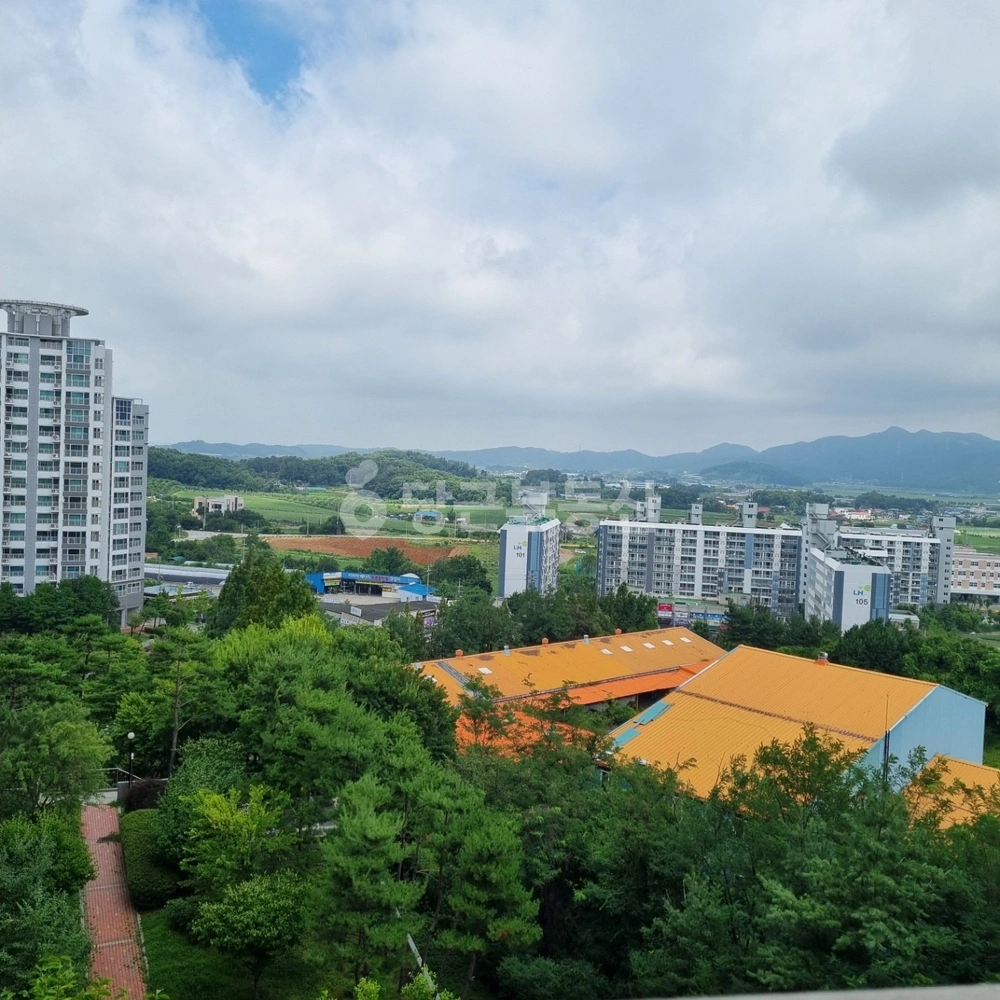 충청남도 아산시 신창면 아파트 사진 1