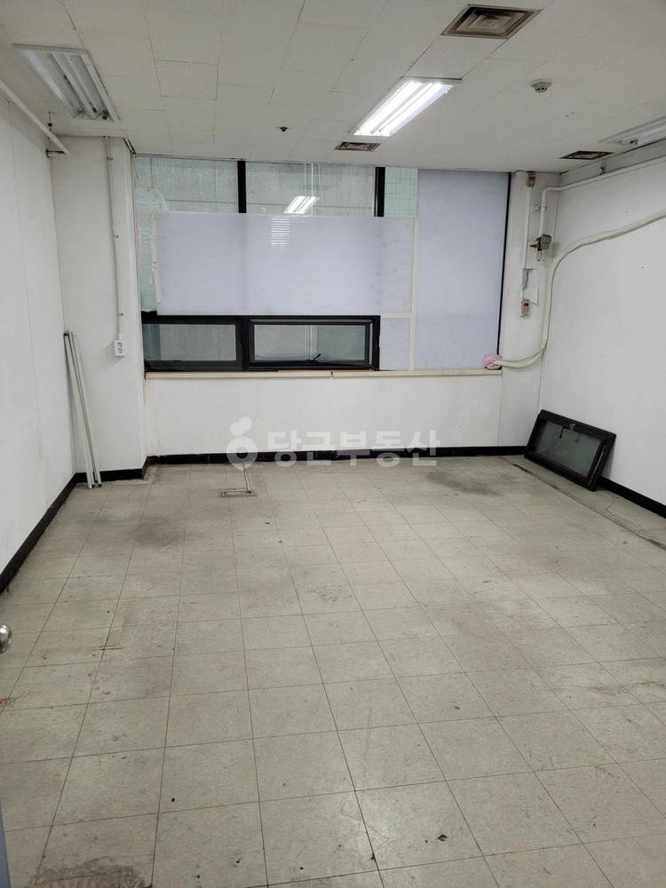 경기도 고양시 일산동구 중산동 상가 사진 1