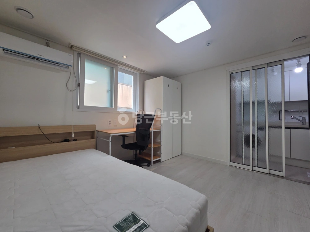 대전광역시 유성구 신성동 원룸 사진 1