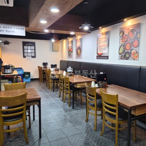 경기도 수원시 영통구 영통동 상가 사진 1