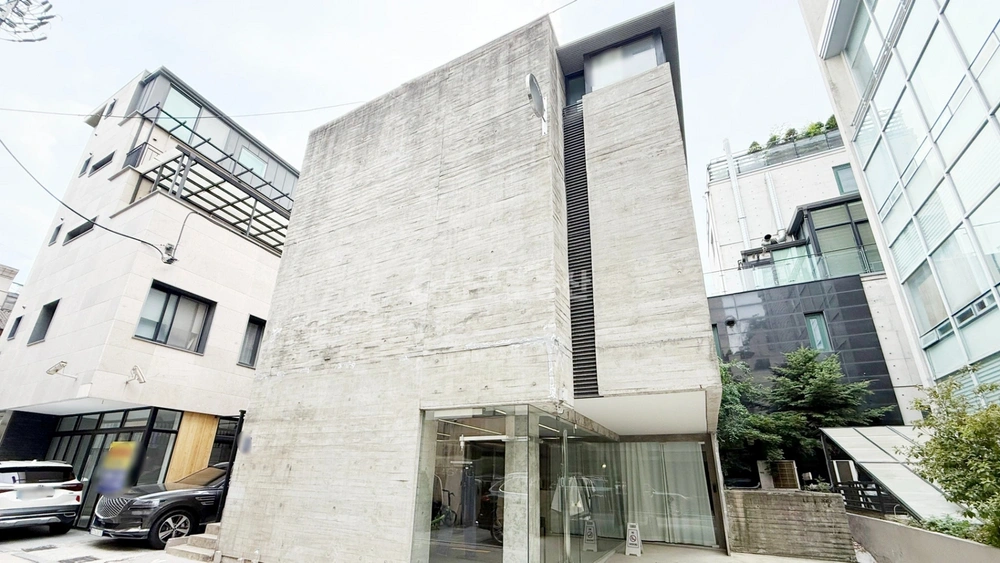 서울특별시 강남구 신사동 건물 사진 1