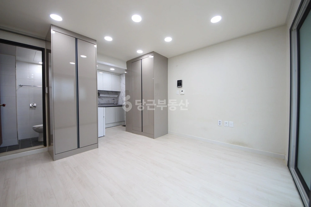 대전광역시 서구 둔산동 원룸 사진 1