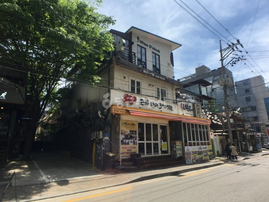 서울특별시 마포구 서교동 상가 사진 1
