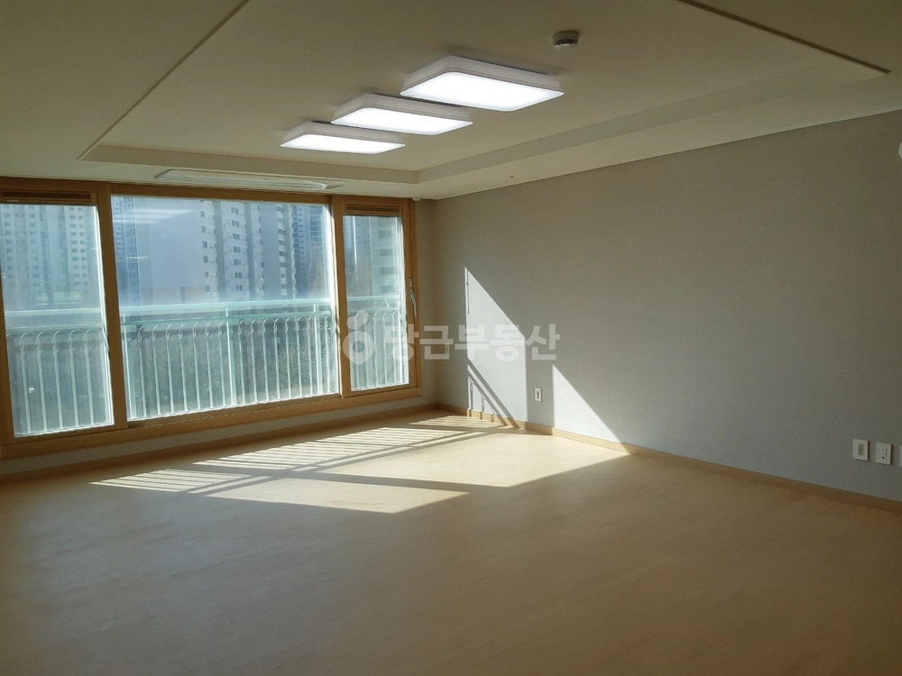 경상남도 창원시 마산합포구 월영동 아파트 사진 1