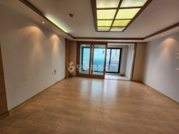 서울특별시 강남구 역삼동 아파트 사진 1
