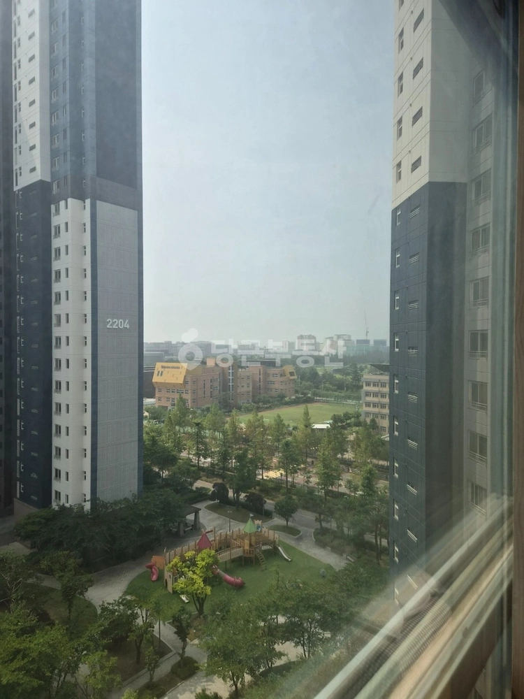 인천광역시 연수구 송도동 아파트 사진 1