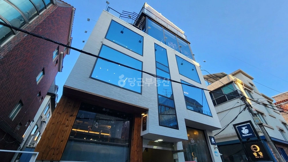 서울특별시 마포구 동교동 상가 사진 1