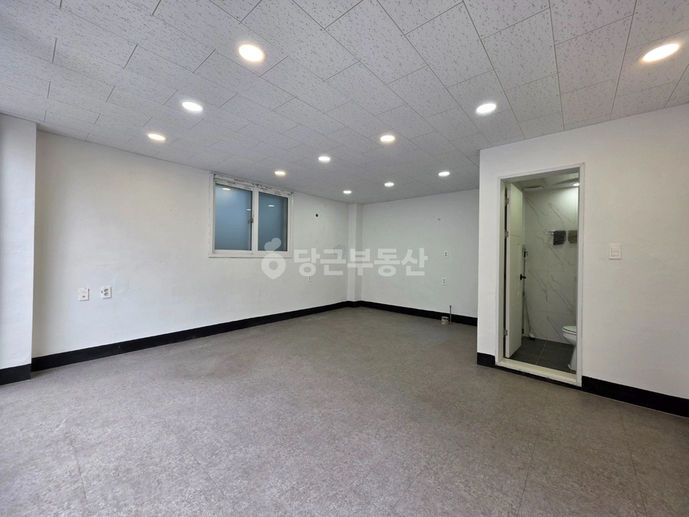 대전광역시 서구 탄방동 상가 사진 1