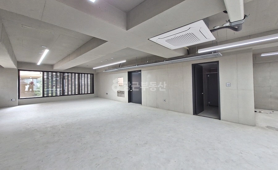서울특별시 강남구 논현동 사무실 사진 1