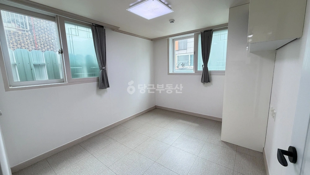 대전광역시 서구 월평동 원룸 사진 1