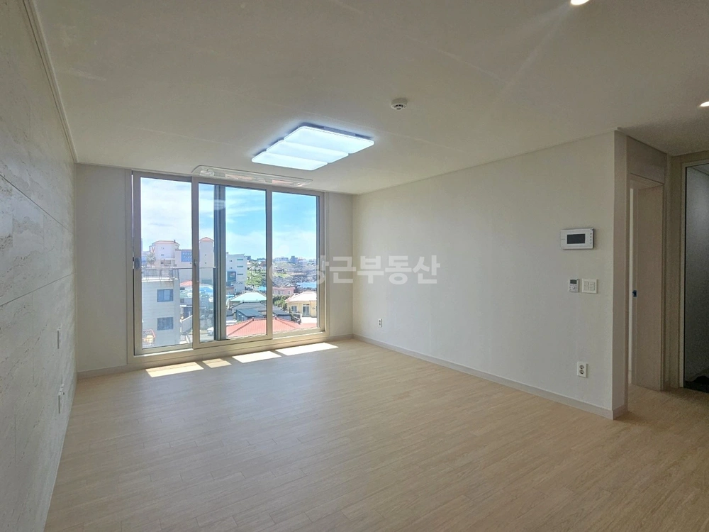 제주특별자치도 제주시 외도이동 빌라(투룸 이상) 사진 1