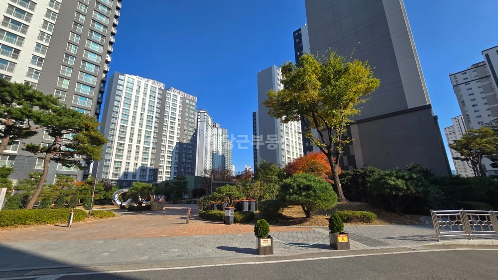 부산광역시 강서구 명지동 아파트 사진 1