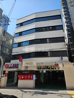 경기도 수원시 팔달구 매산로2가 건물 사진 1