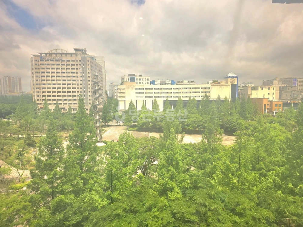 경기도 고양시 일산동구 장항동 사무실 사진 1