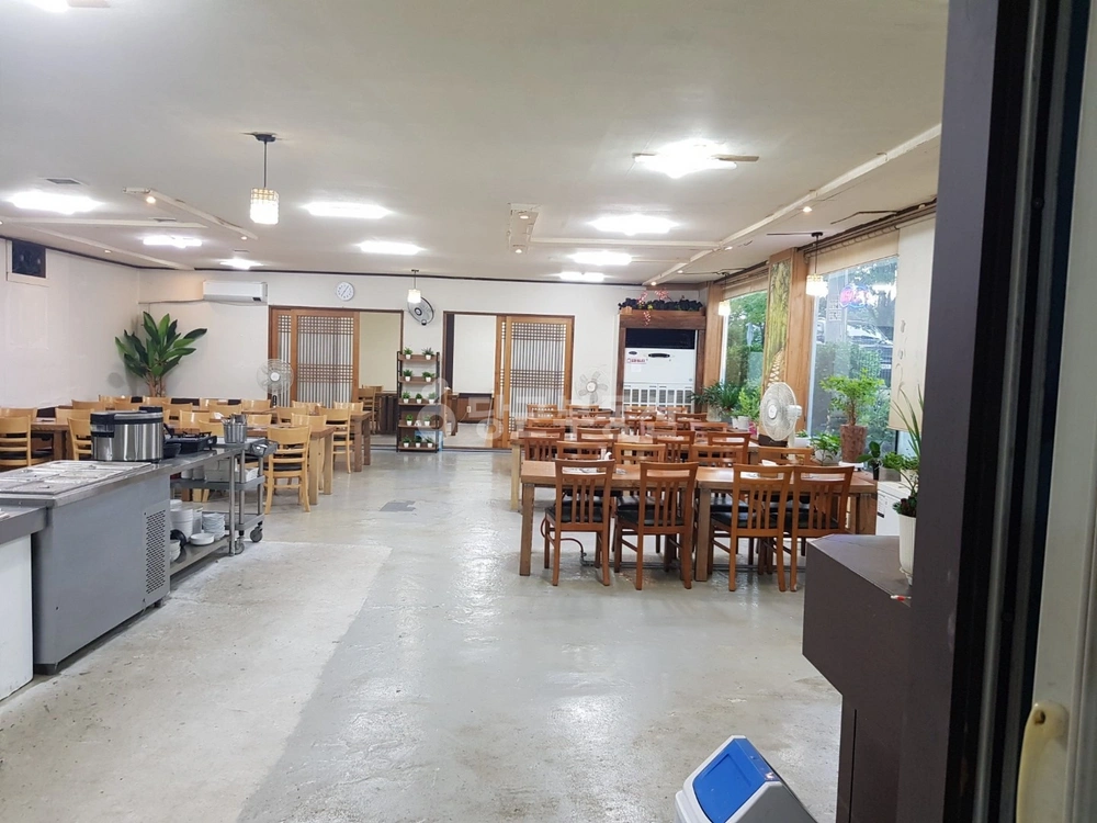 경기도 고양시 일산서구 덕이동 상가 사진 1
