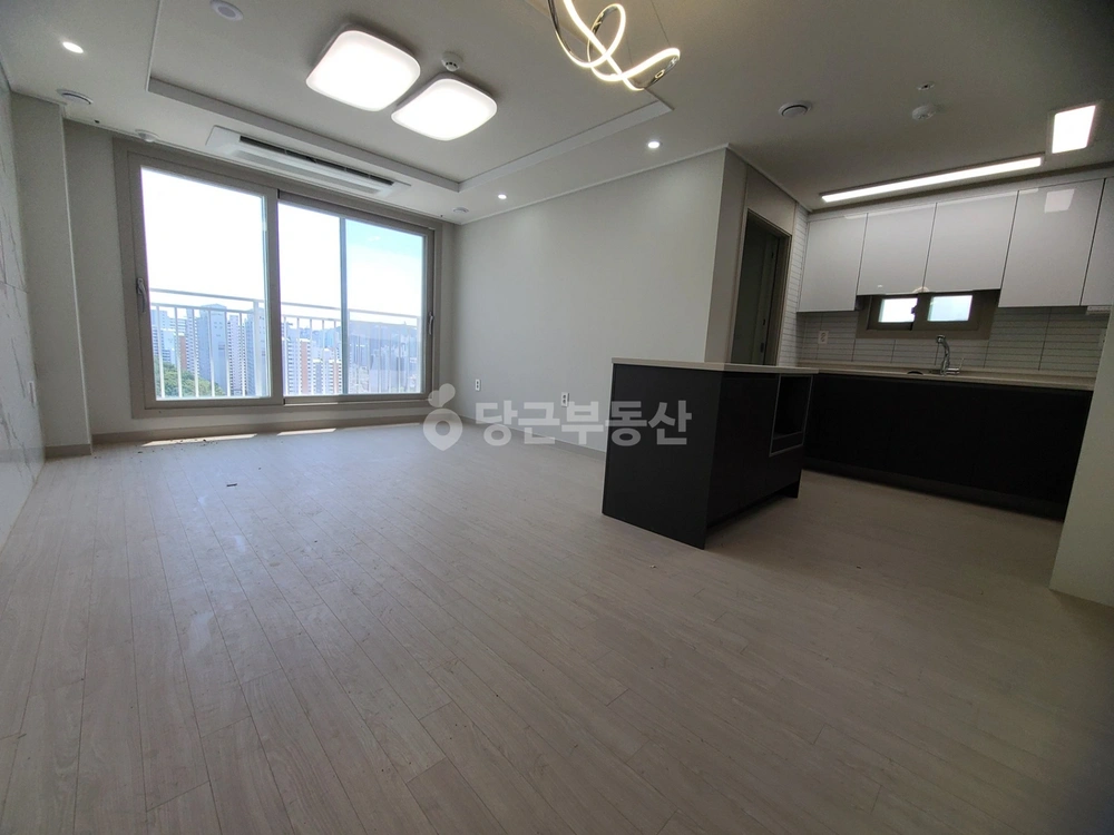 부산광역시 부산진구 초읍동 아파트 사진 1