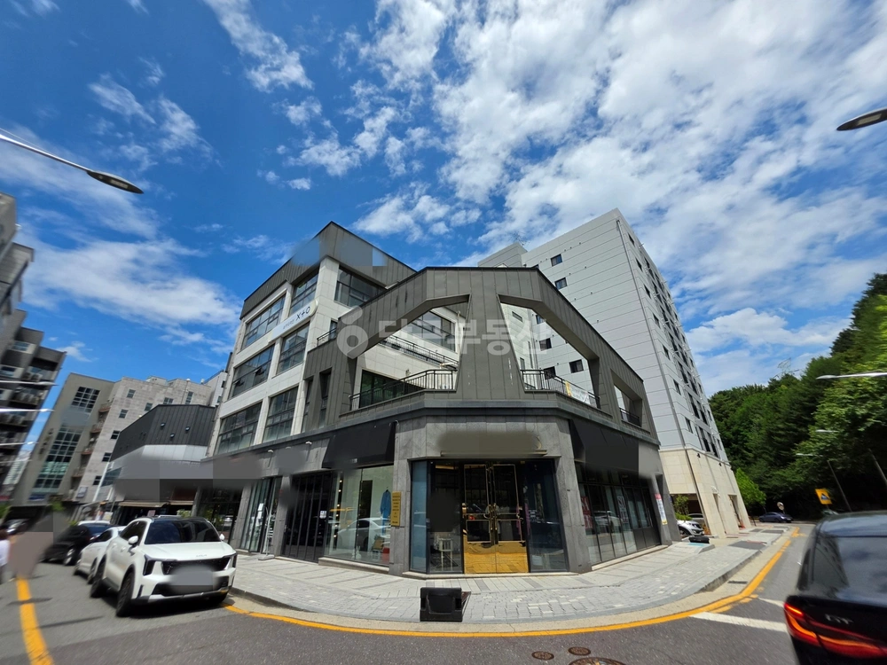 대전광역시 유성구 지족동 상가 사진 1