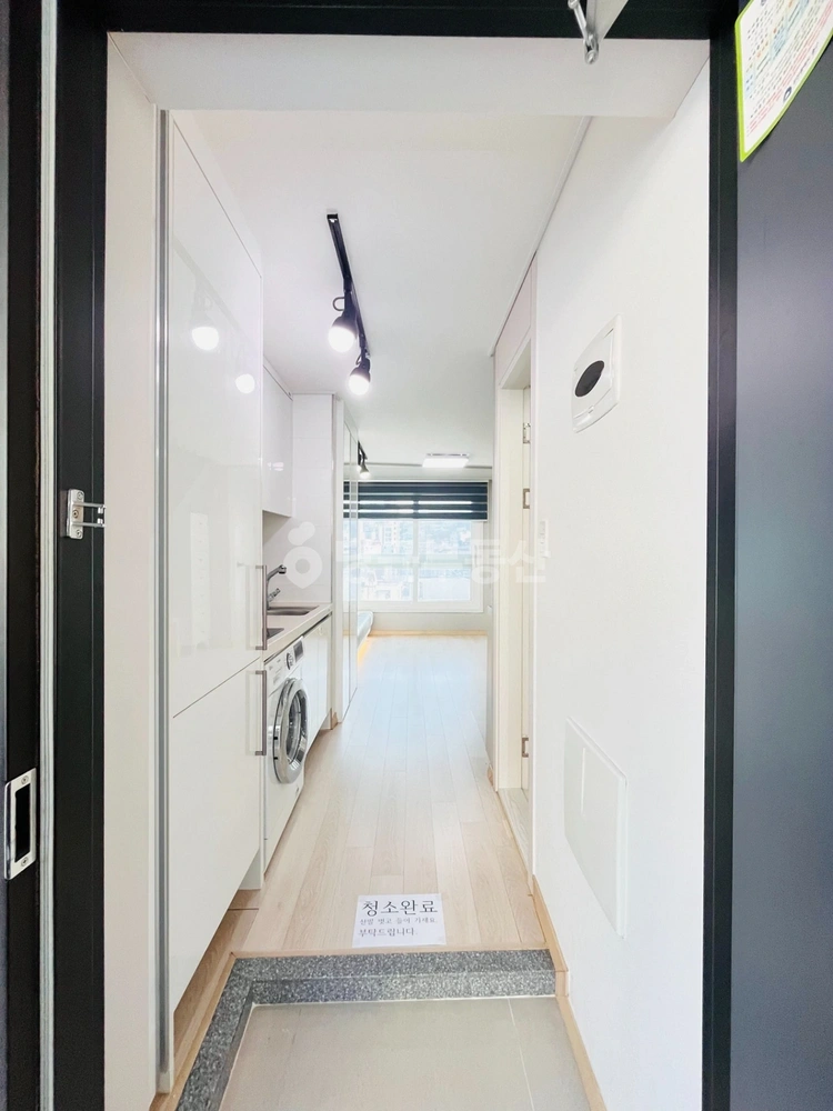 부산광역시 중구 영주동 원룸 사진 1