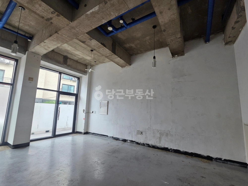 경기도 파주시 목동동 상가 사진 1