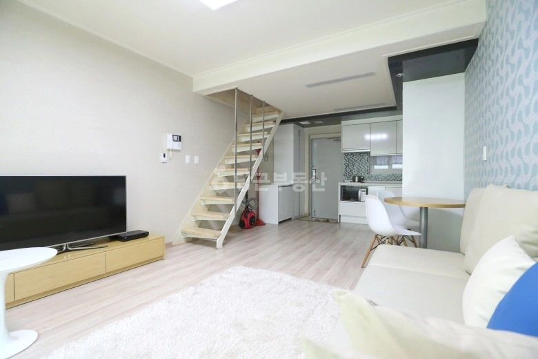 서울특별시 강남구 역삼동 원룸 사진 1