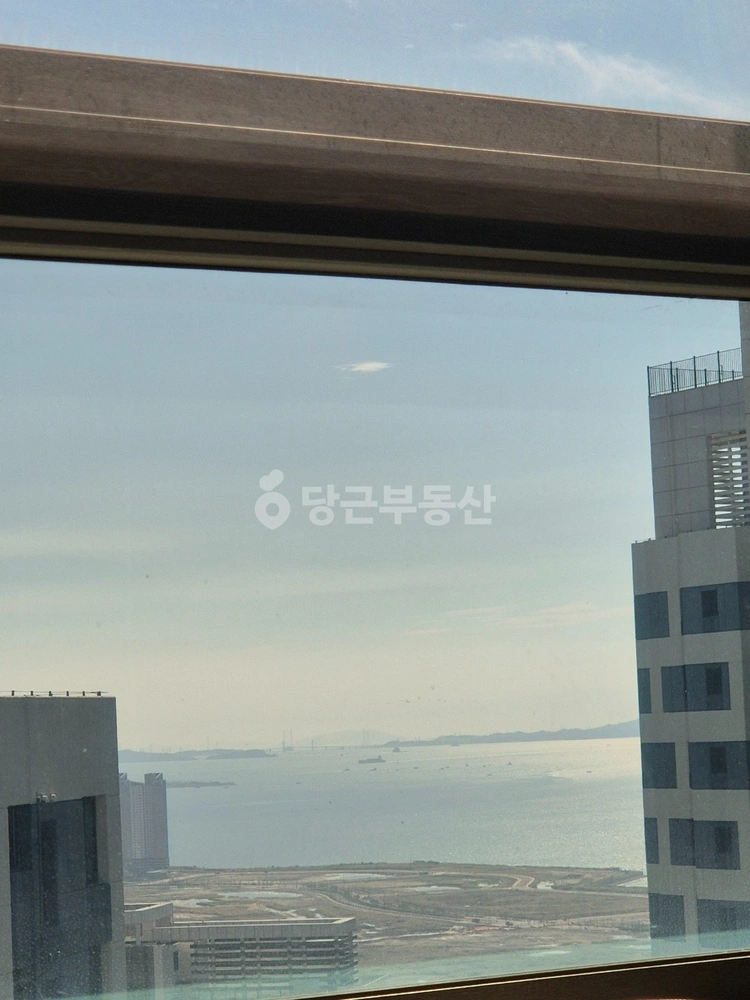 인천광역시 연수구 송도동 아파트 사진 1