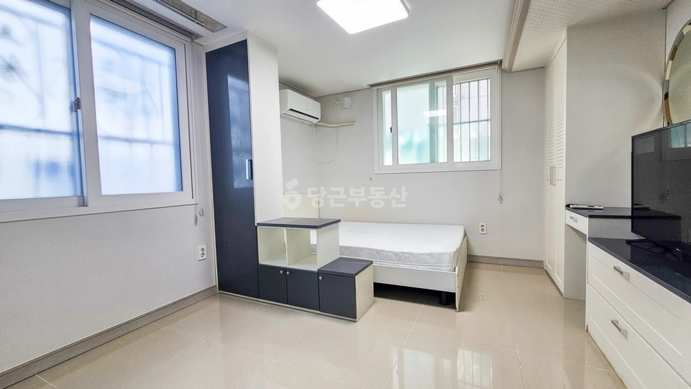 대전광역시 서구 월평동 원룸 사진 1