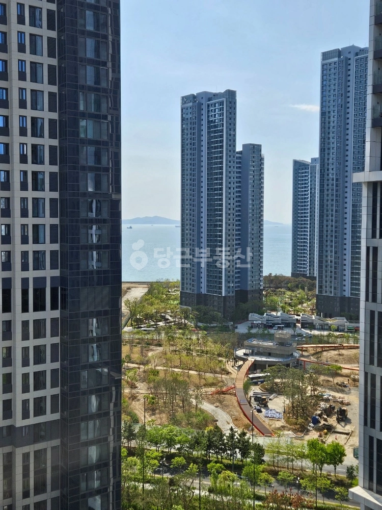 인천광역시 연수구 송도동 아파트 사진 1