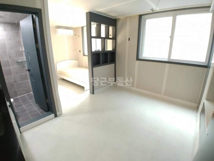대전광역시 서구 둔산동 원룸 사진 1