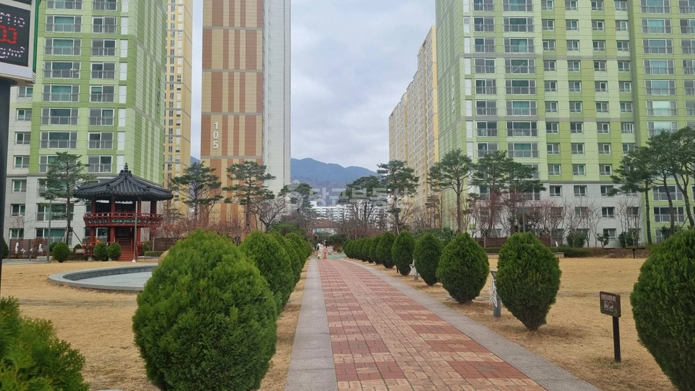 경상남도 창원시 마산합포구 월영동 아파트 사진 1