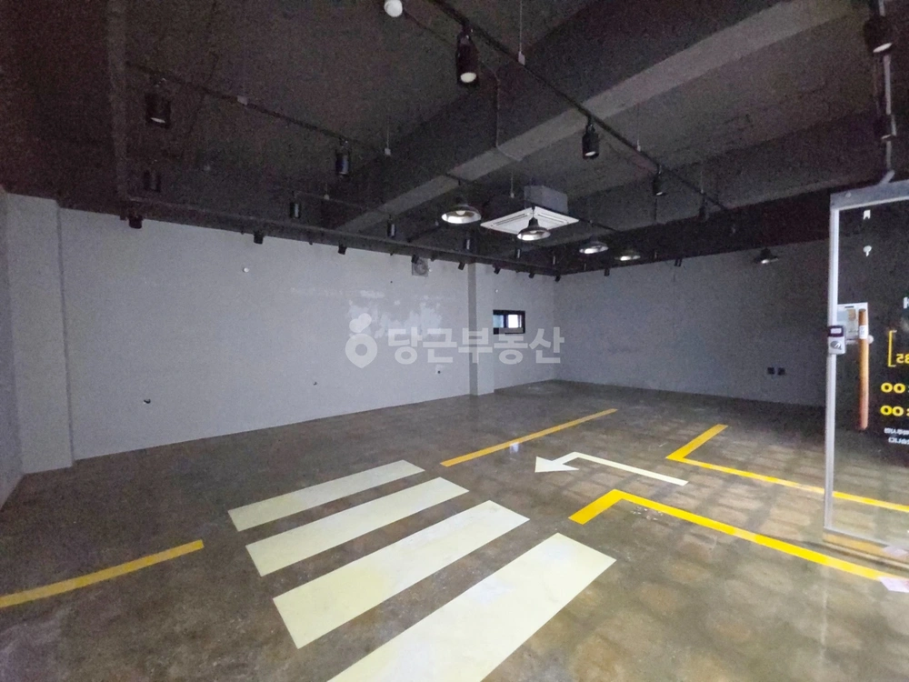 경기도 수원시 팔달구 인계동 상가 사진 1