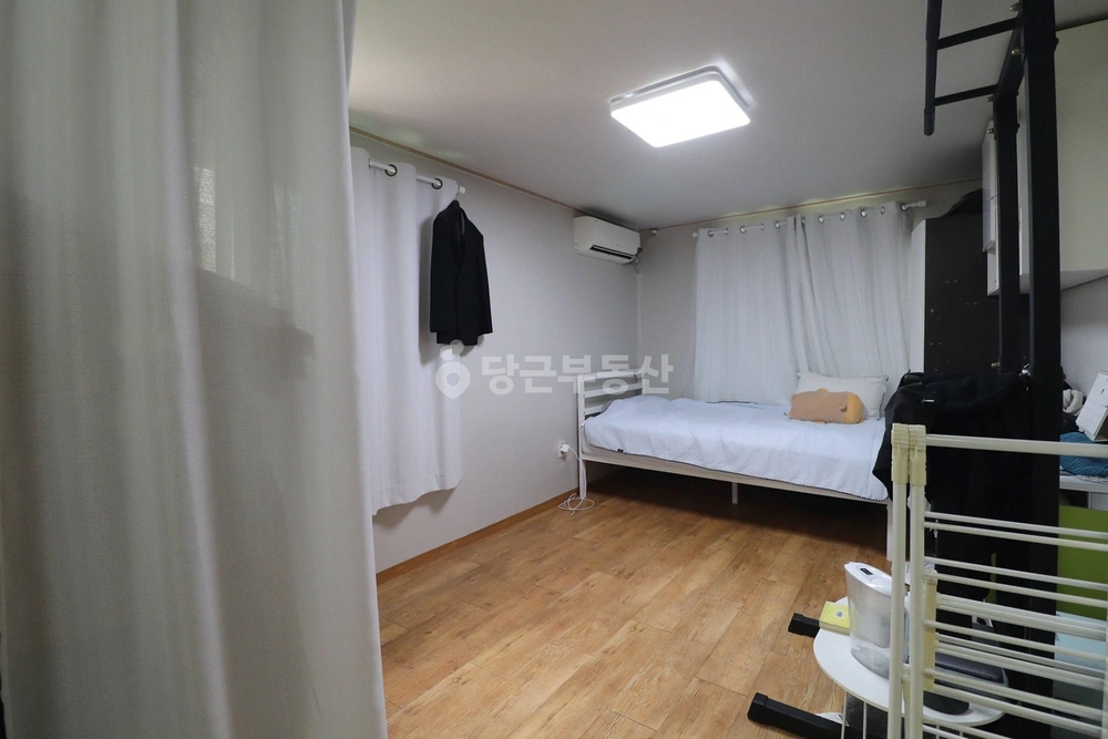 서울특별시 서대문구 창천동 원룸 사진 1