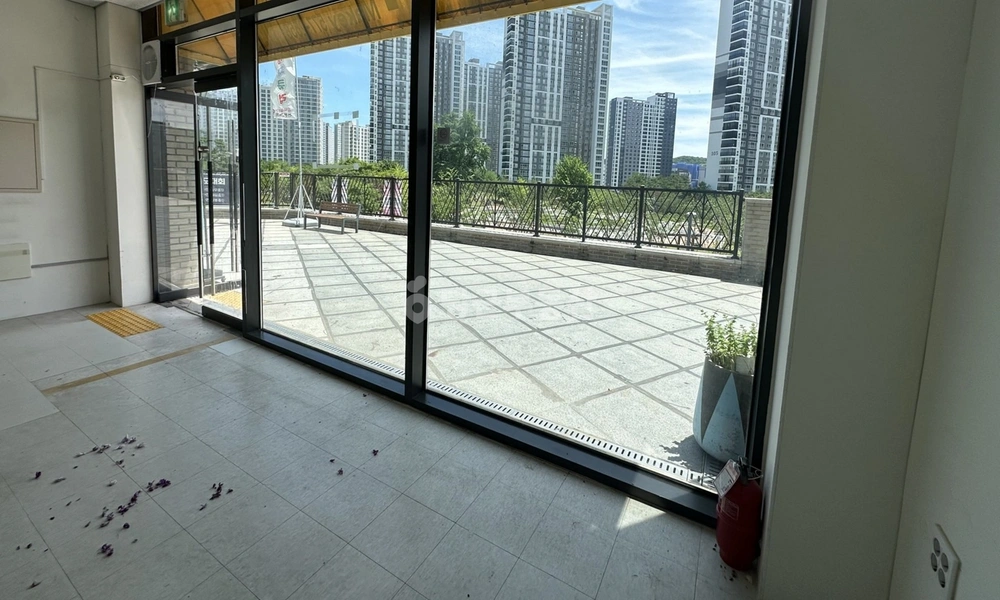 충청남도 천안시 서북구 불당동 상가 사진 1