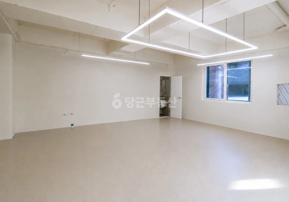대전광역시 서구 관저동 상가 사진 1