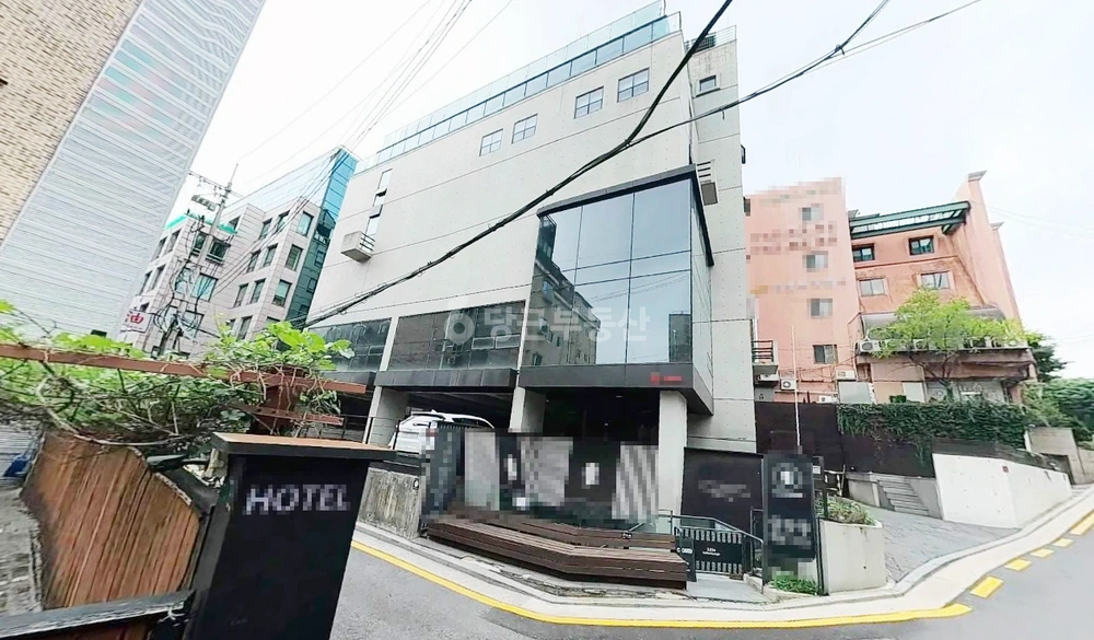 서울특별시 강남구 논현동 건물 사진 1