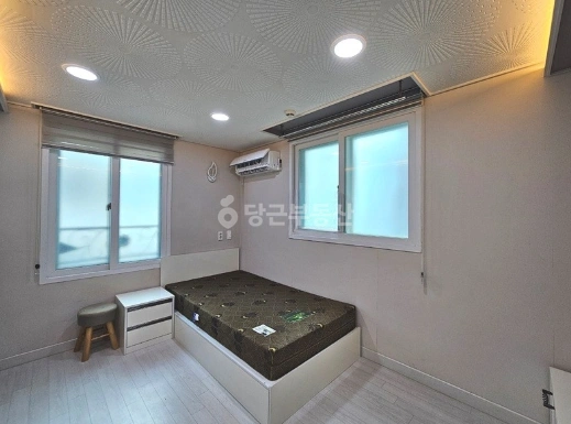 대전광역시 서구 둔산동 원룸 사진 1
