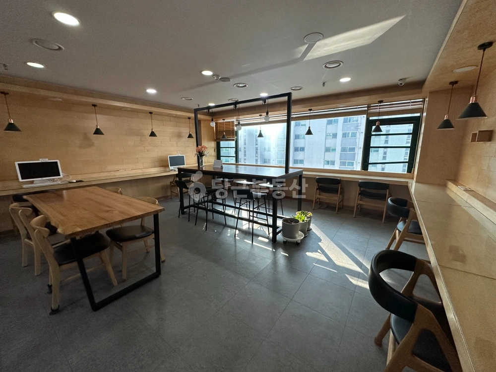 충청남도 천안시 서북구 불당동 상가 사진 1