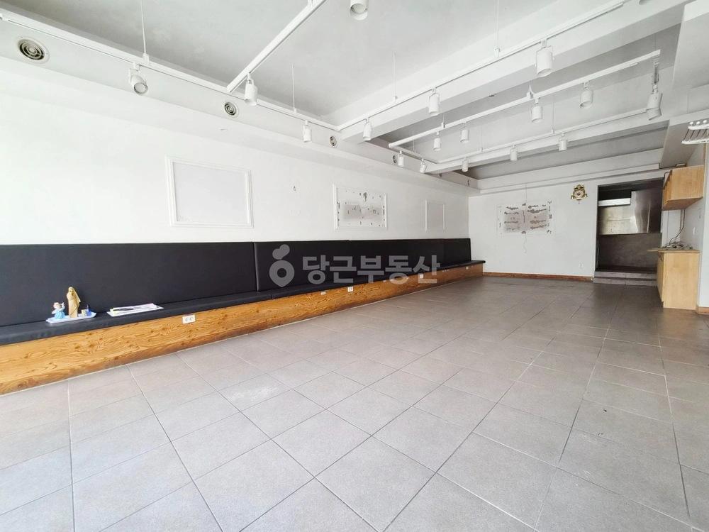 대전광역시 서구 괴정동 상가 사진 1