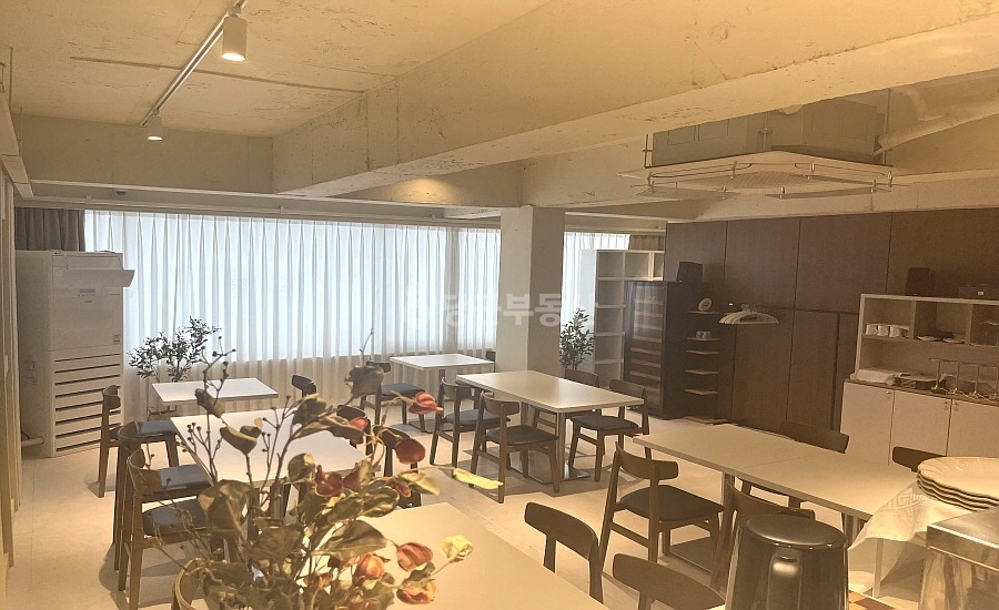 서울특별시 강남구 신사동 상가 사진 1