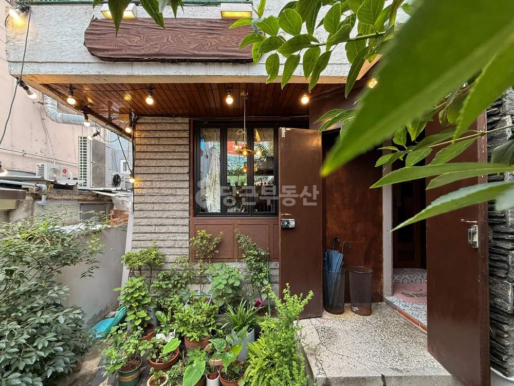 서울특별시 은평구 신사동 상가 사진 1