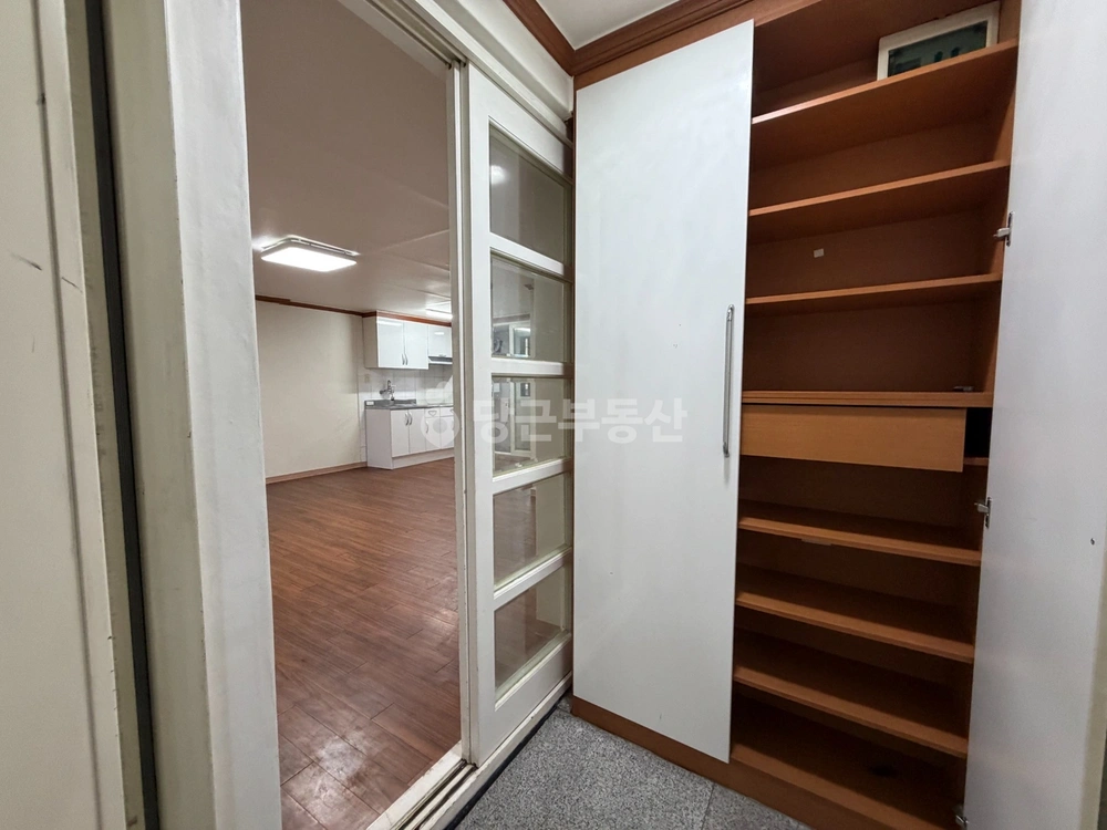 서울특별시 강남구 논현동 원룸 사진 1