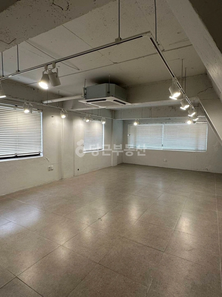 서울특별시 강남구 신사동 상가 사진 1