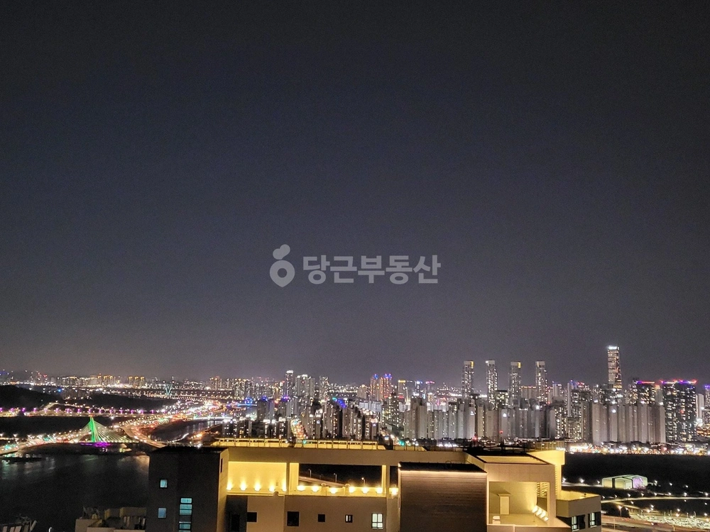 인천광역시 연수구 송도동 아파트 사진 1