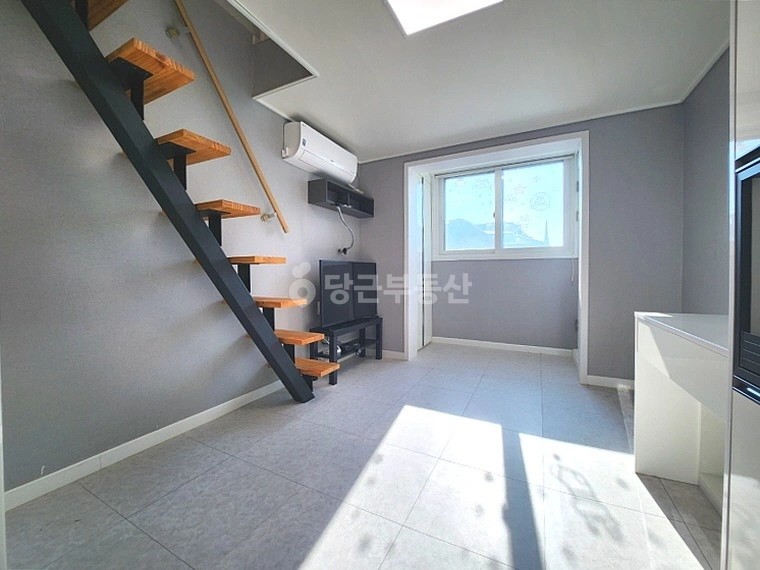 대전광역시 서구 월평동 원룸 사진 1